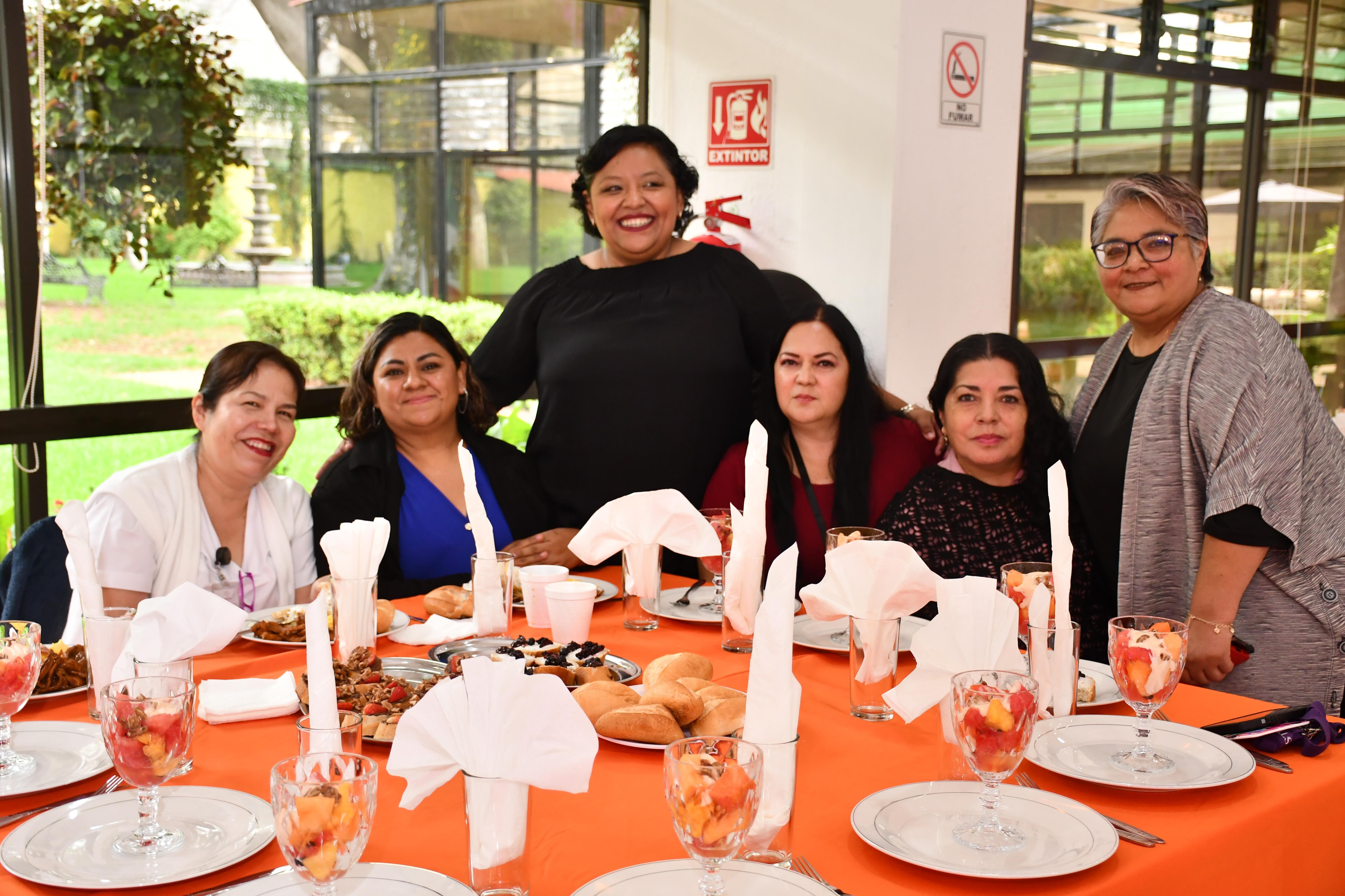 Festejo Día de las Madres, Sección XLI HR "1º de Octubre"